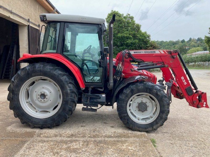Massey Ferguson 5435