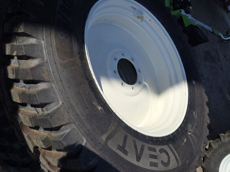 Kompletträder Ceat 480/80R38 und 440/80R24