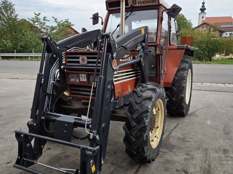 Fiat 65-90DT mit neuen Frontlader