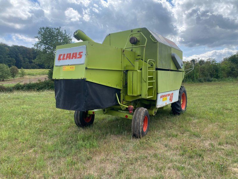 Claas Dominator 48