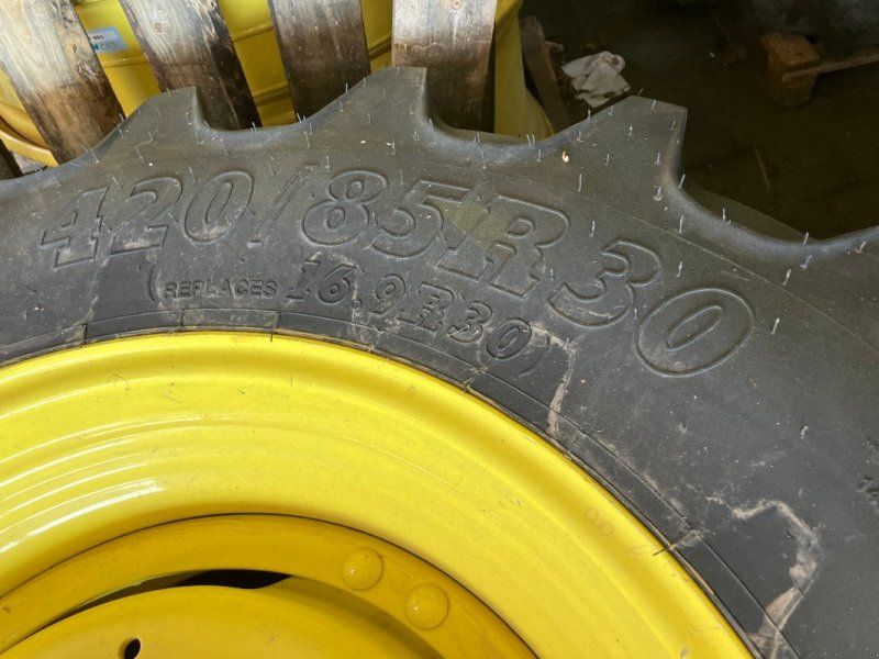 BKT 420/85R30