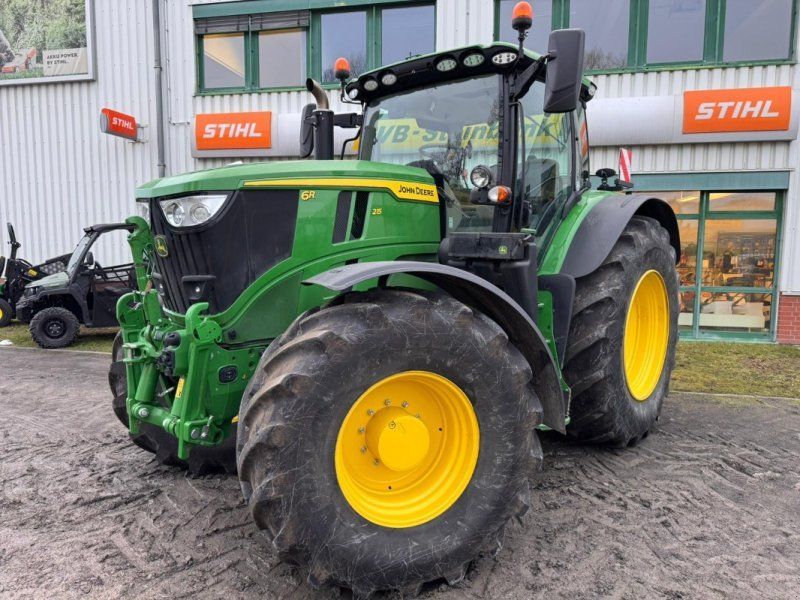 John Deere 6R 215