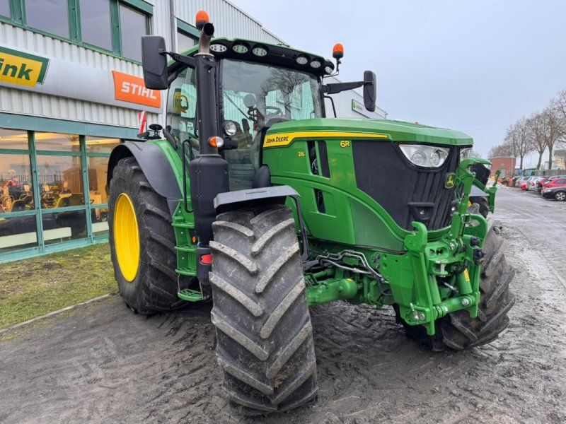 John Deere 6R 215