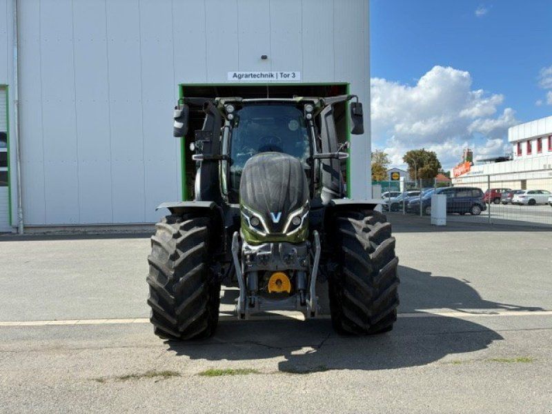 Valtra Q245
