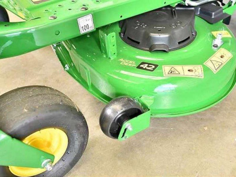 John Deere Z320M