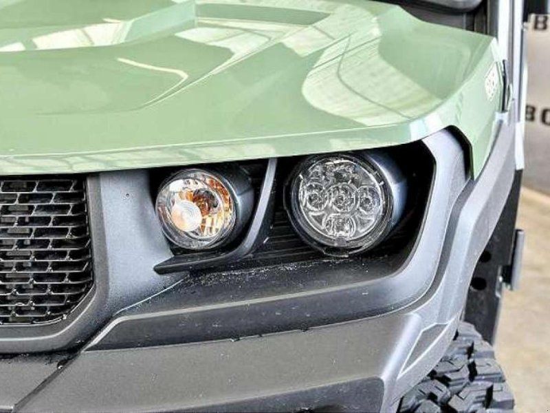 John Deere GATOR XUV875M