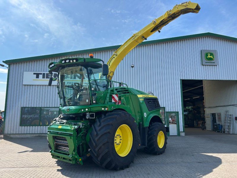John Deere 9900