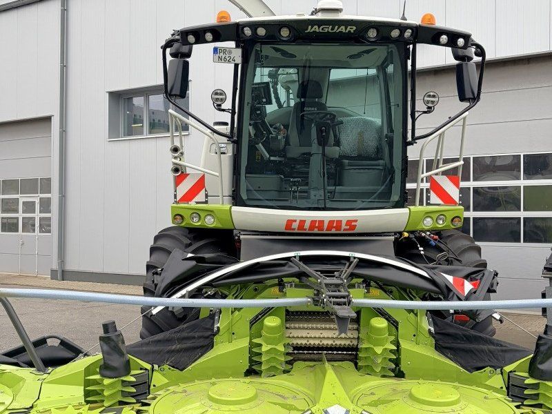 Claas Jaguar 950 mit Orbis 750 Vorführmaschine