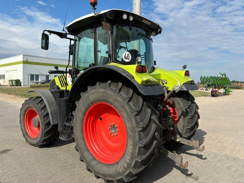 Claas Arion 530