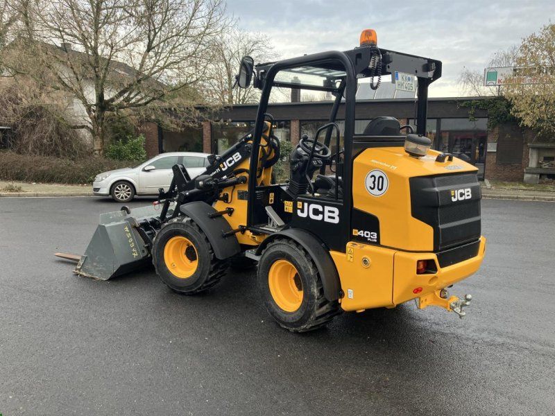 JCB 403 AGRI Plus
