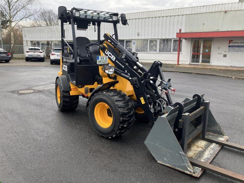 JCB 403 AGRI Plus