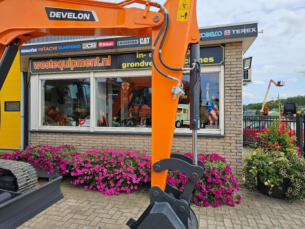 Develon DX60E-10N WE1549