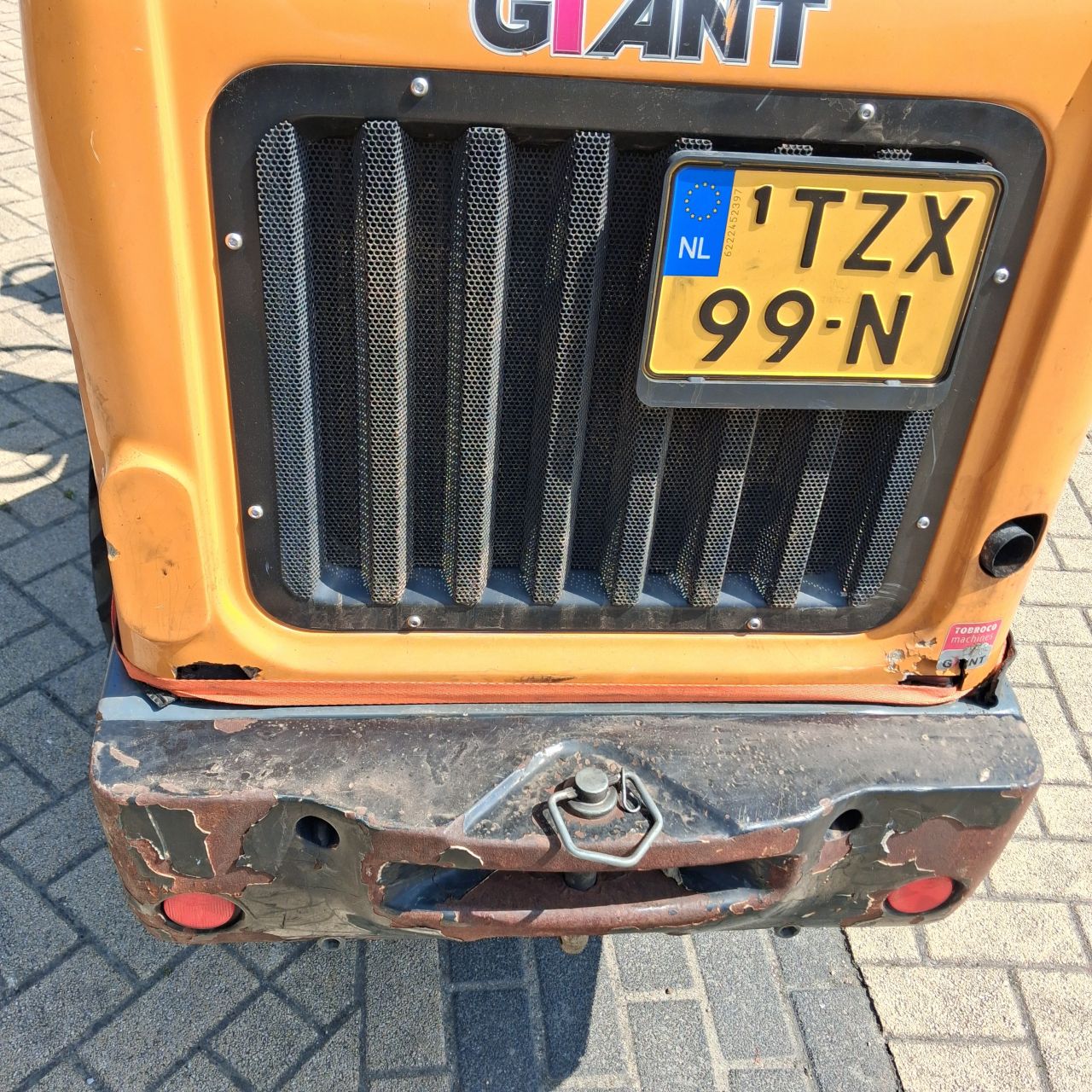 Giant D263 SW Minishovel