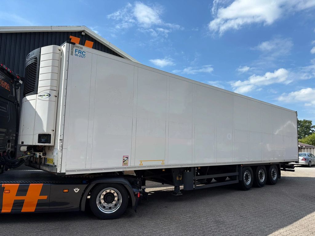 Schmitz Cargobull N/A Carrier Vector 1550 D+E 250B 265H APK/TUV 5-2027