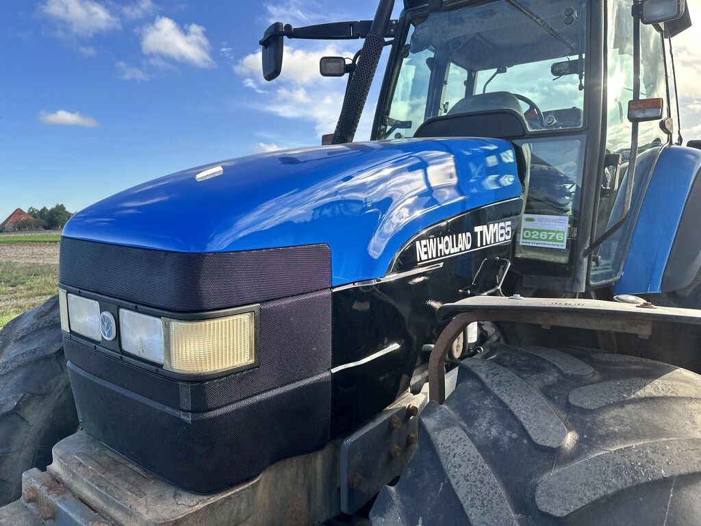 New Holland TM 165