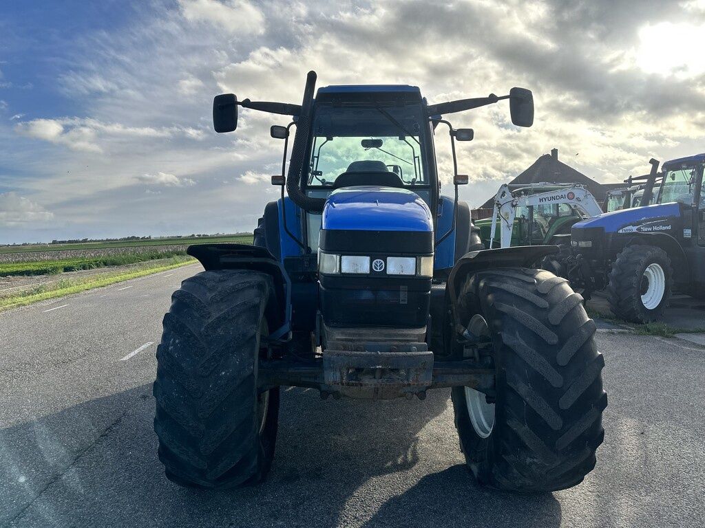 New Holland TM 165