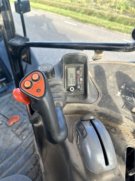 New Holland TM 165