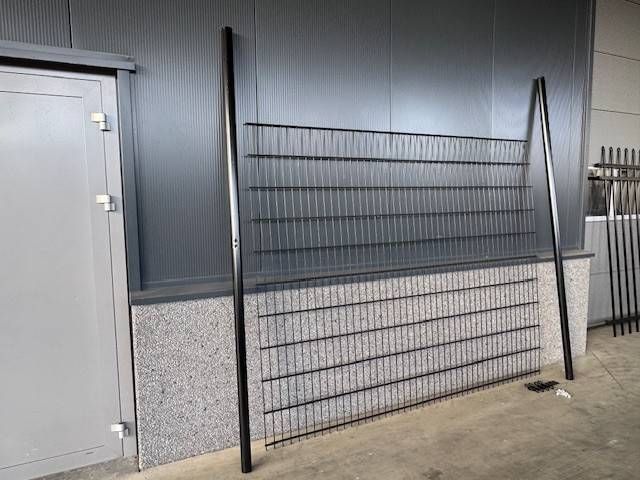 Batch of Double Bar Mesh Fencing 10 pieces New