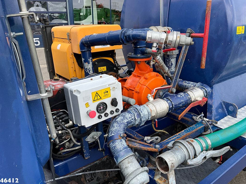 Mercedes-Benz 914 Water spray unit