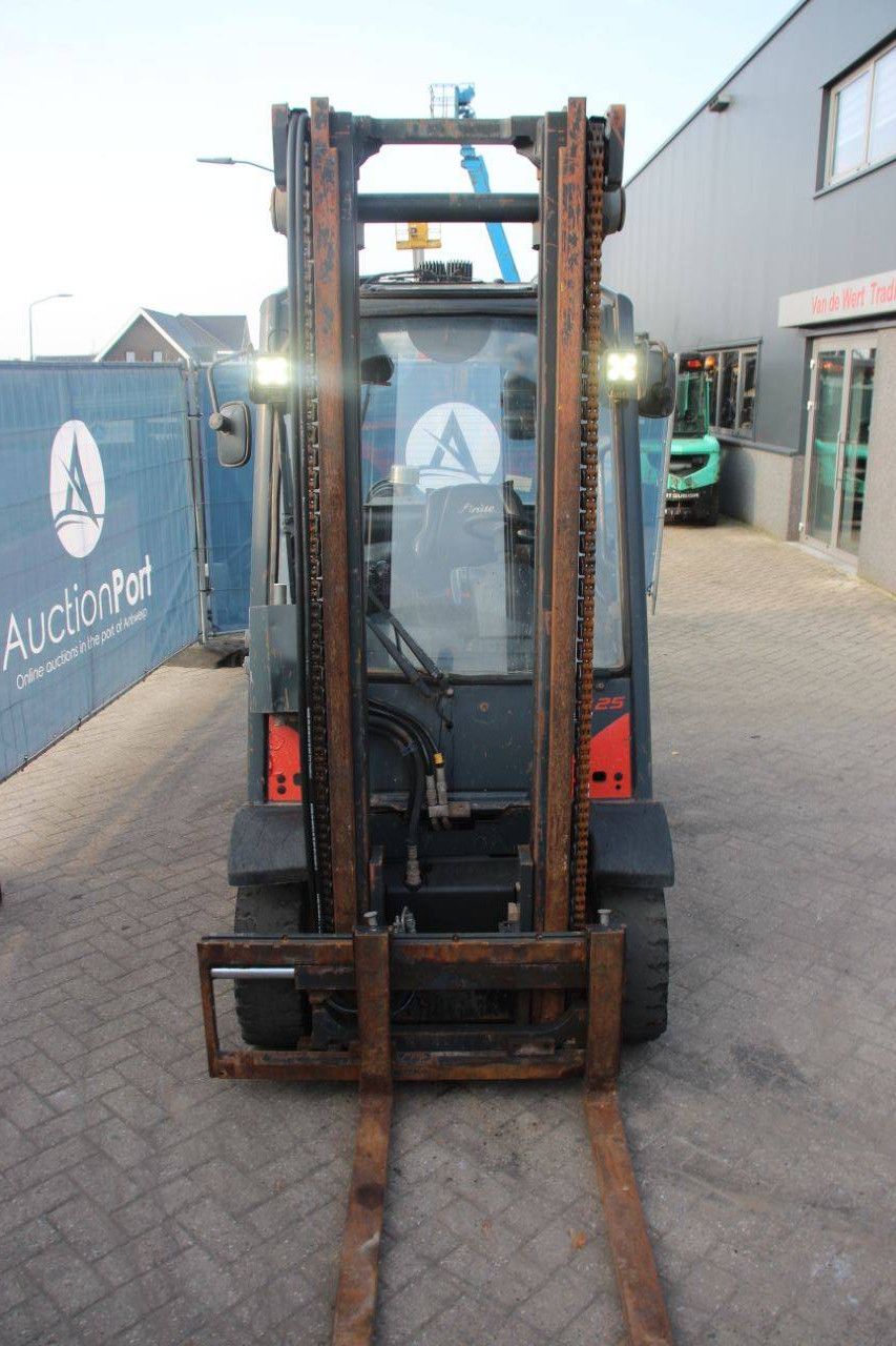 Linde H25D-02 Diesel Forklift 2500kg 7.0m 2013