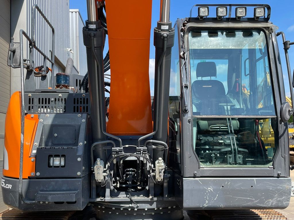 Doosan DX235LCR-5