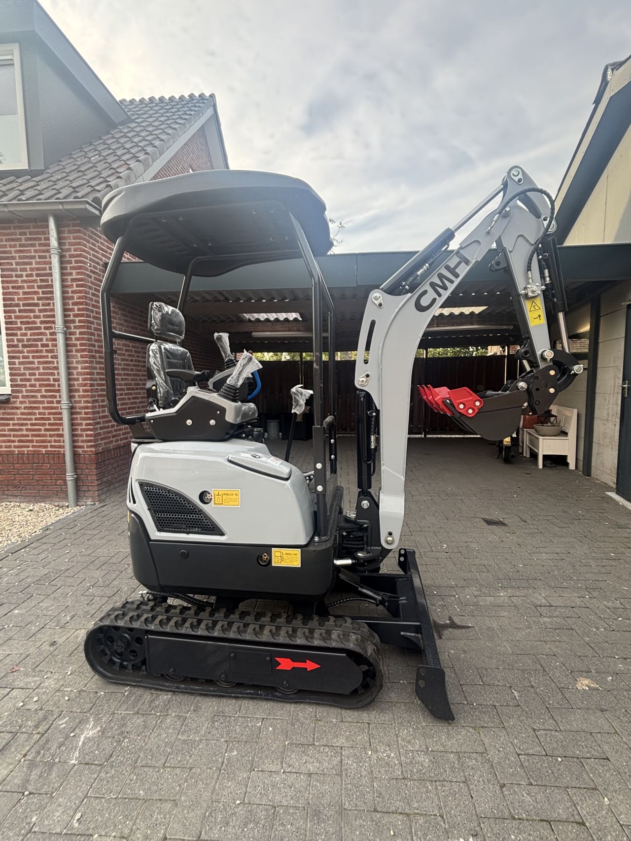 CMH Kubota 722