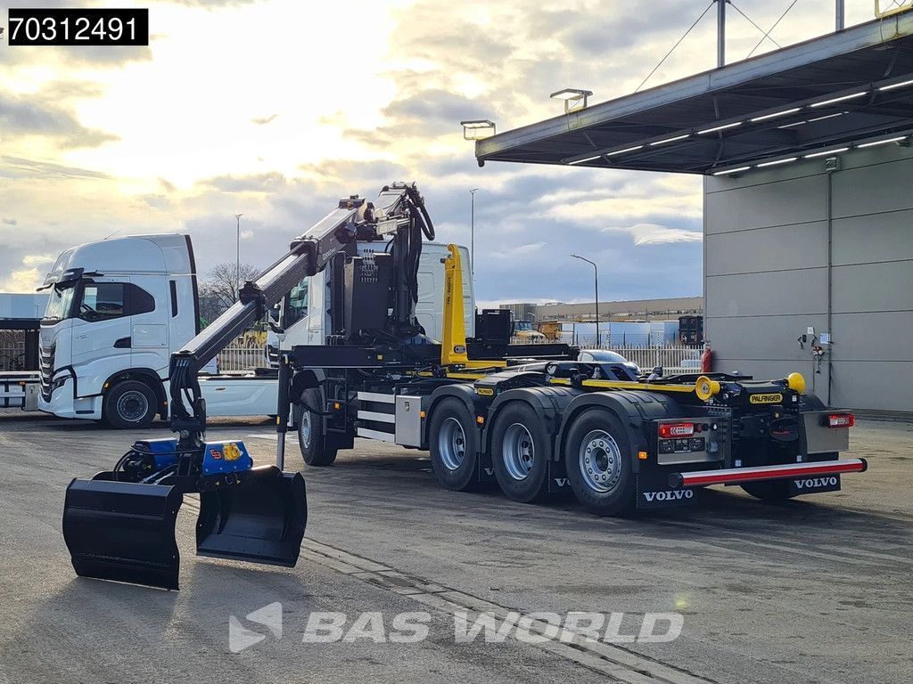 Volvo FM 8X4 COMING SOON! NEW Palfinger Epslion Q200Z95TR Crane + HT24 TEC Hooklift Euro 6