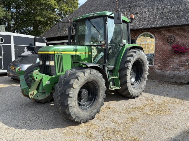 John deere 6410