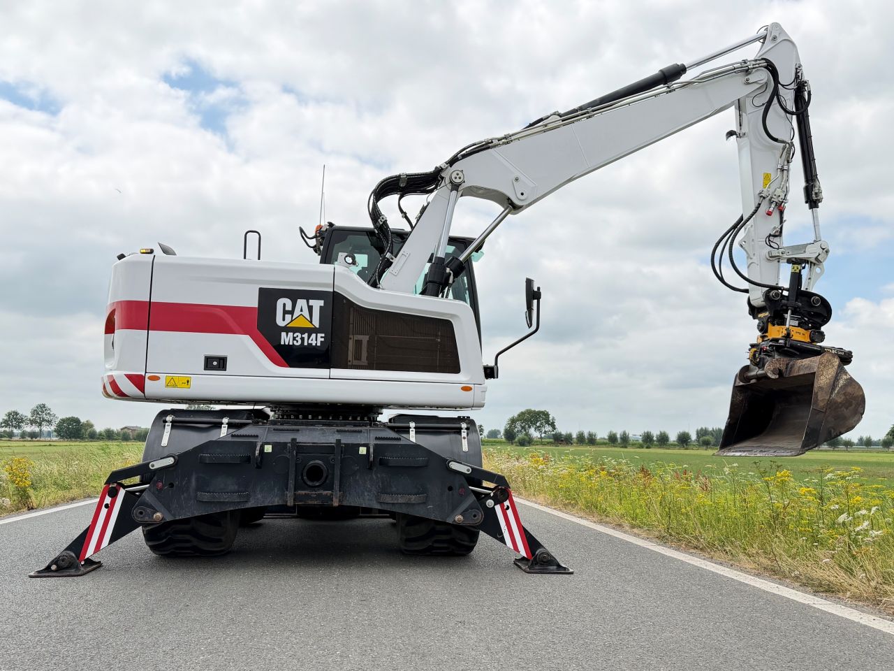 Cat M314F - Engcon