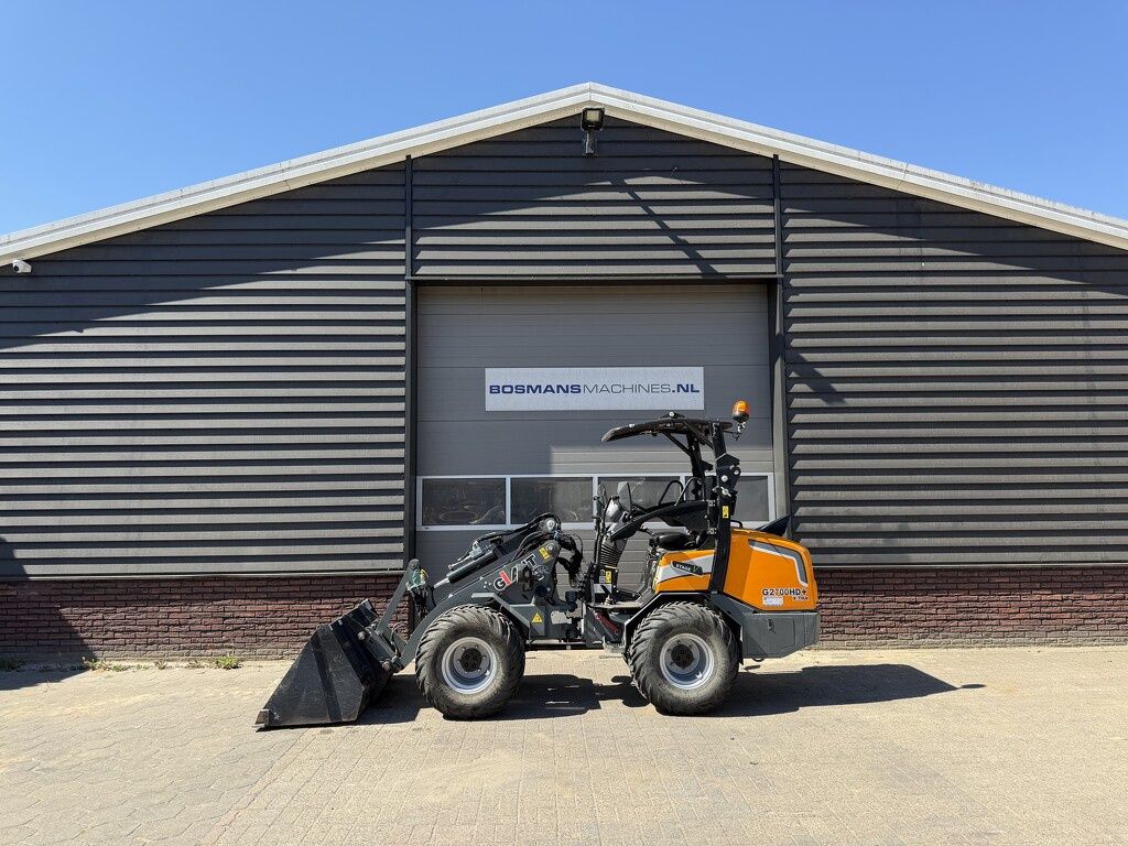 Giant G2700 X-TRA HD+ minishovel / kniklader 2024 350 uur