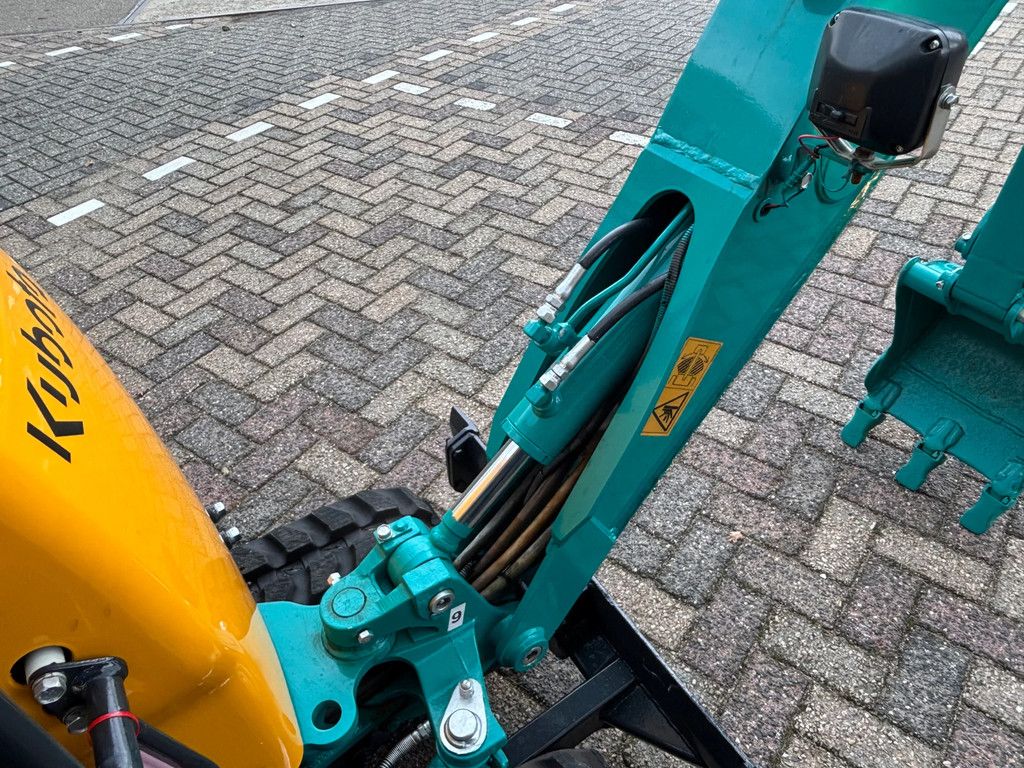 Kubota Gebruikte minigraver k-800 3cil. verstelbare rupsen
