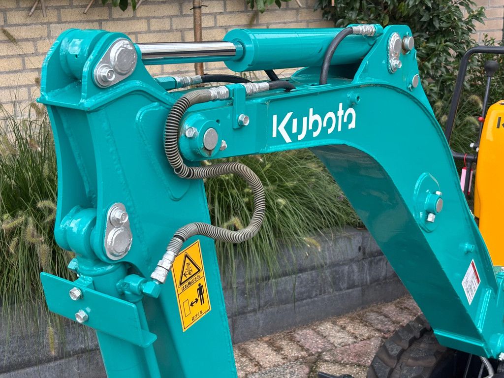 Kubota Gebruikte minigraver k-800 3cil. verstelbare rupsen