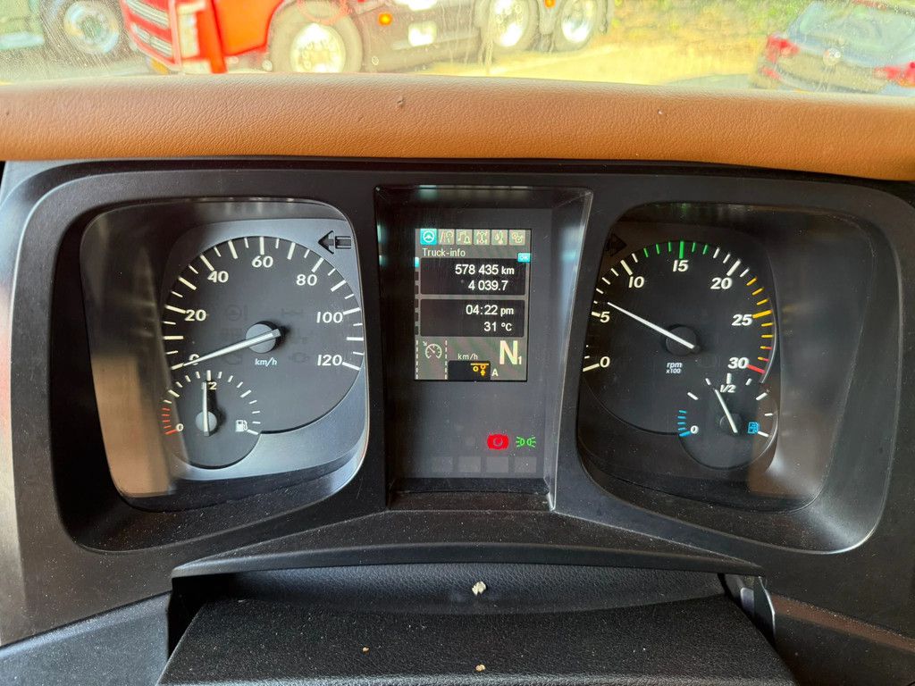 Mercedes-Benz Antos 2835 6X2 +2023 Noyens+Moffett M4 Kooiaap APK/TUV 4-2027