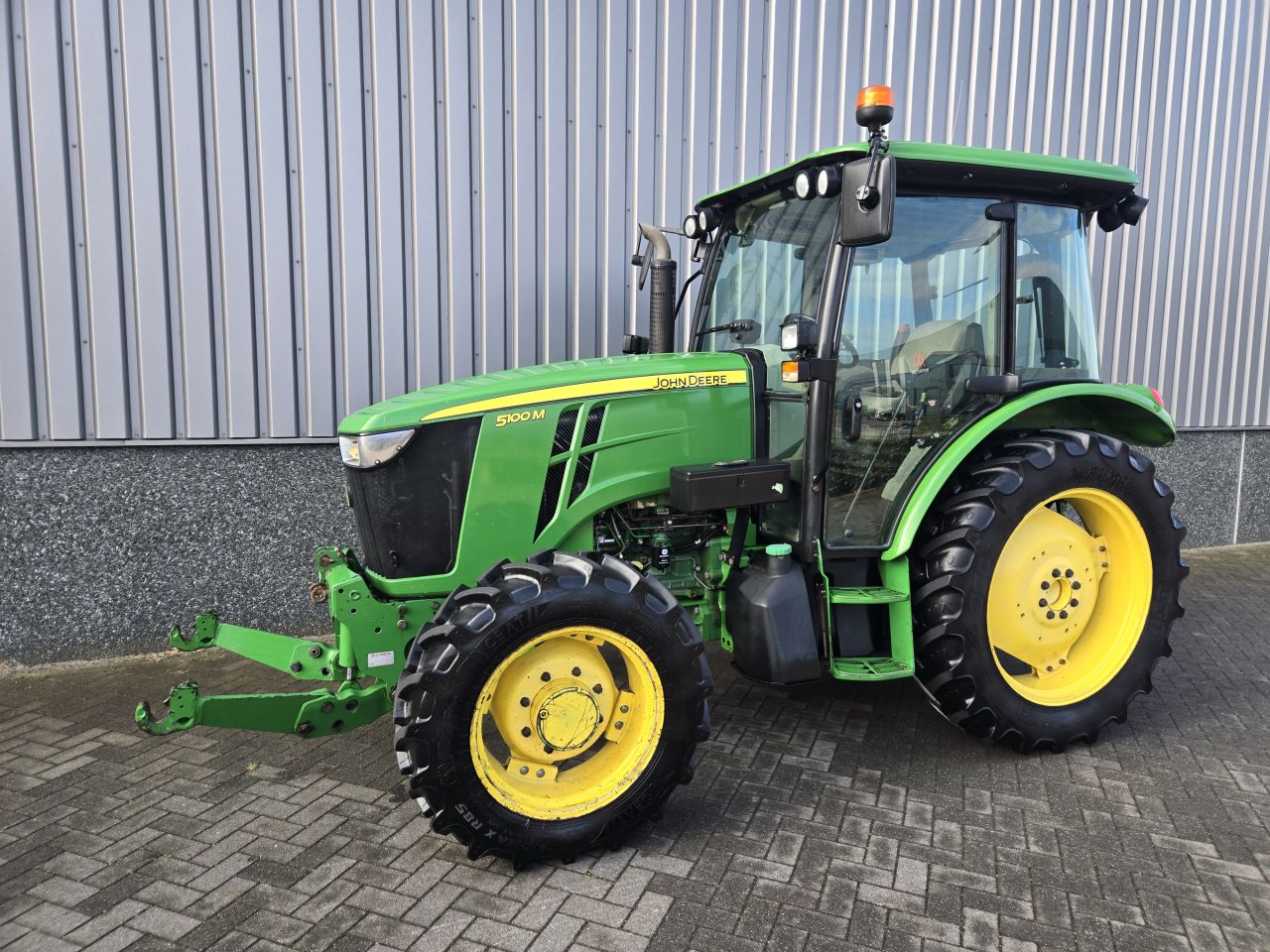 2015 John Deere 5100 M airco front hef en aftakas 40KMH 100 PK