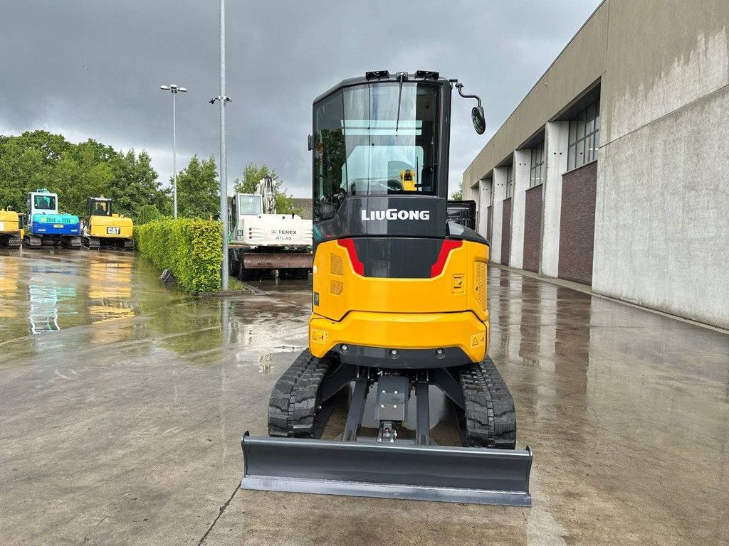 Crawler excavator LiuGong 9027 FZTS Diesel 2026