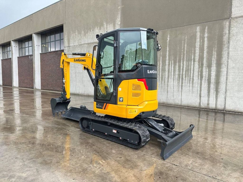 Crawler excavator LiuGong 9027 FZTS Diesel 2026