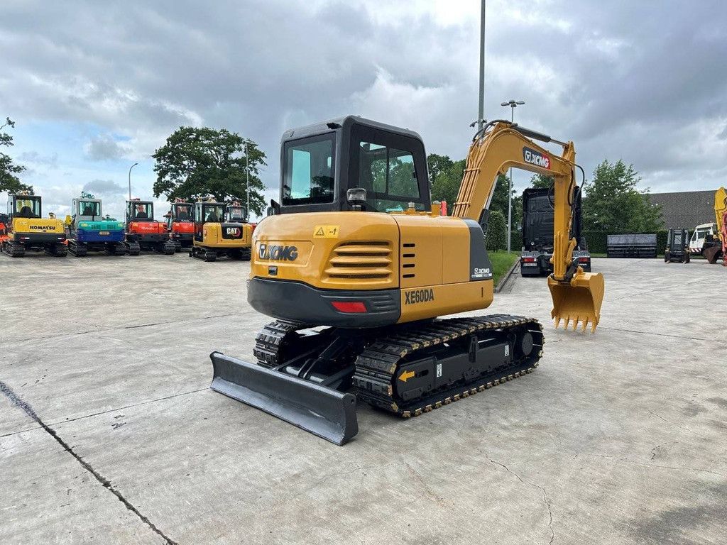 Rupsgraafmachine XCMG XE60DA Diesel 2020