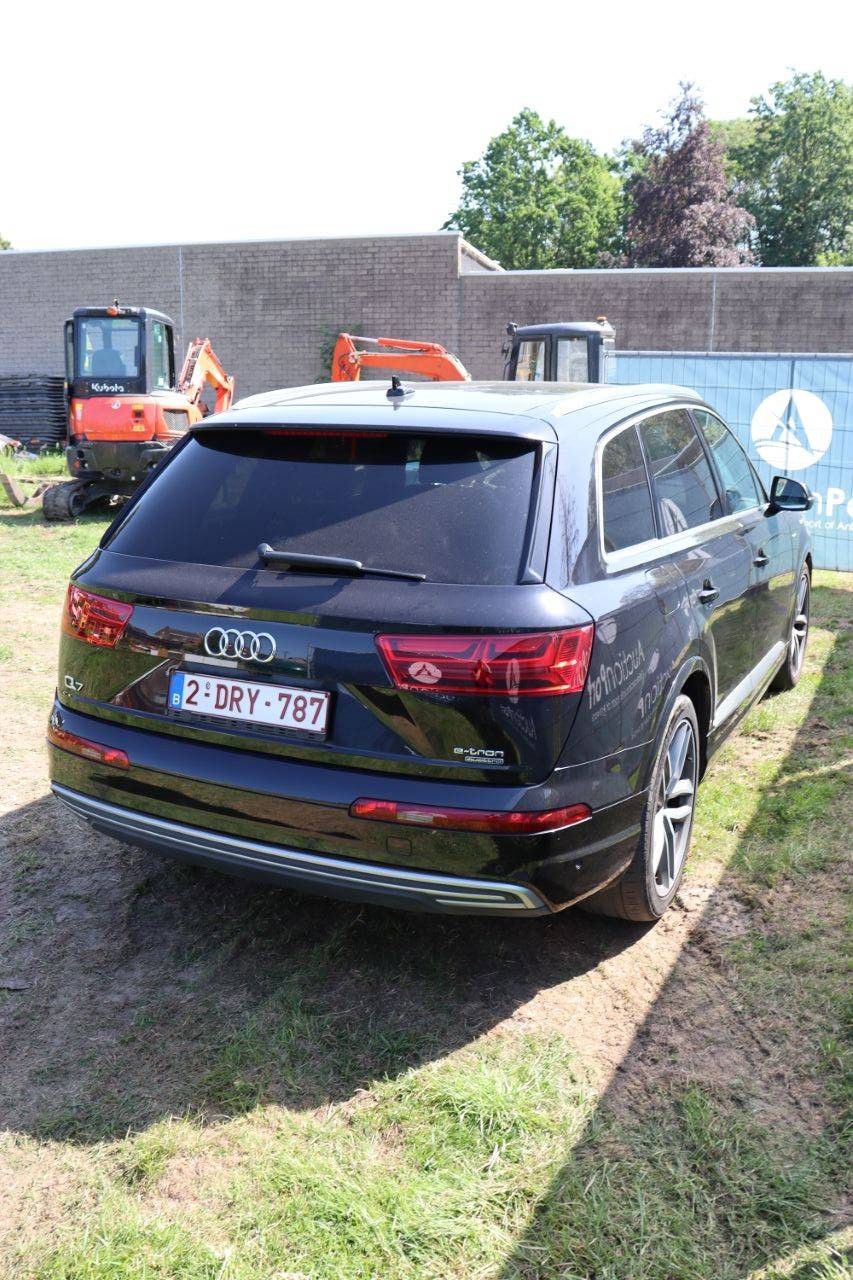 SUV Audi Q7 Elektro+Diesel 369 PS 2018