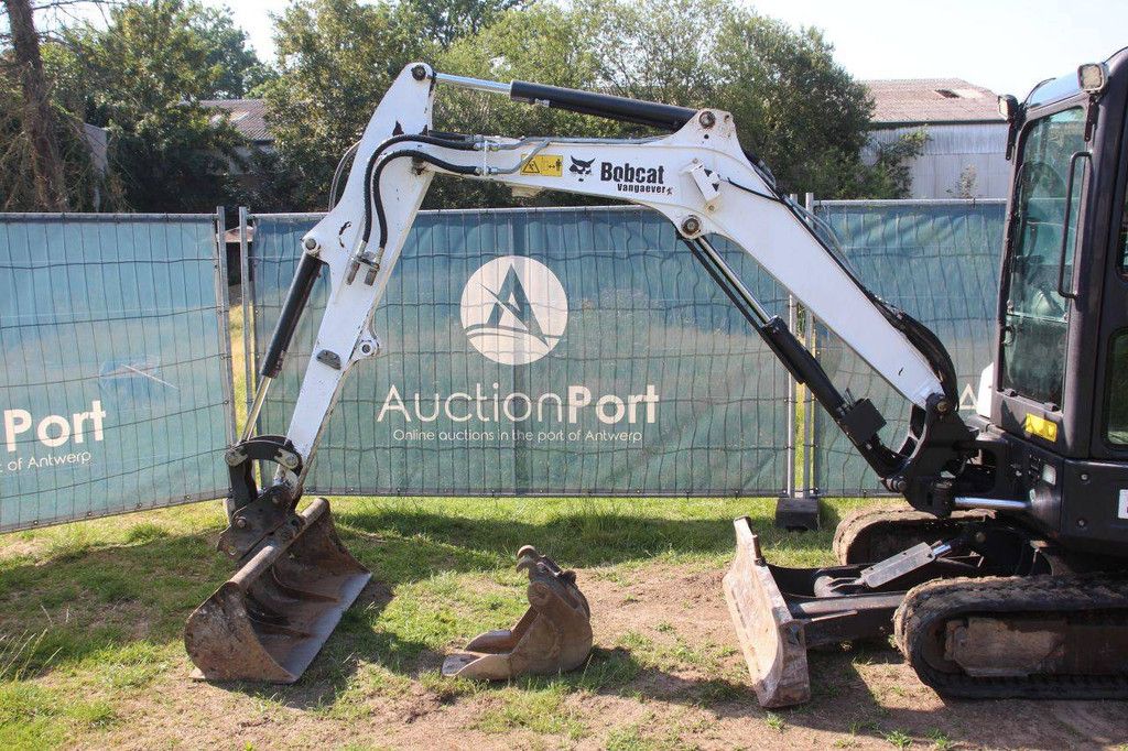 Rupsgraafmachine Bobcat E32 Diesel 24kW 2016
