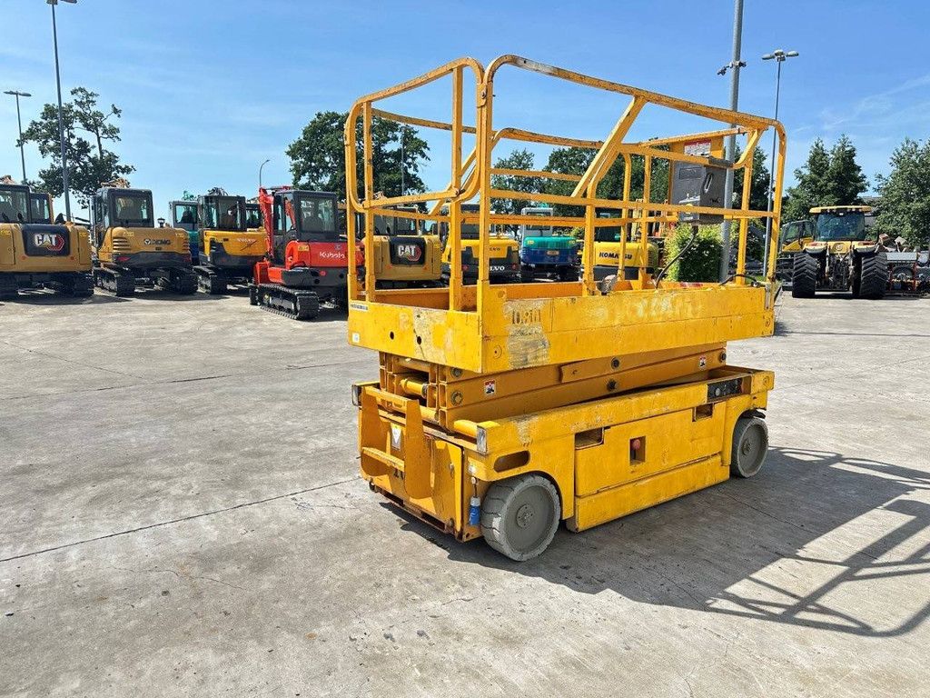 Scissor lift Haulotte Compact 8 Electric 2006