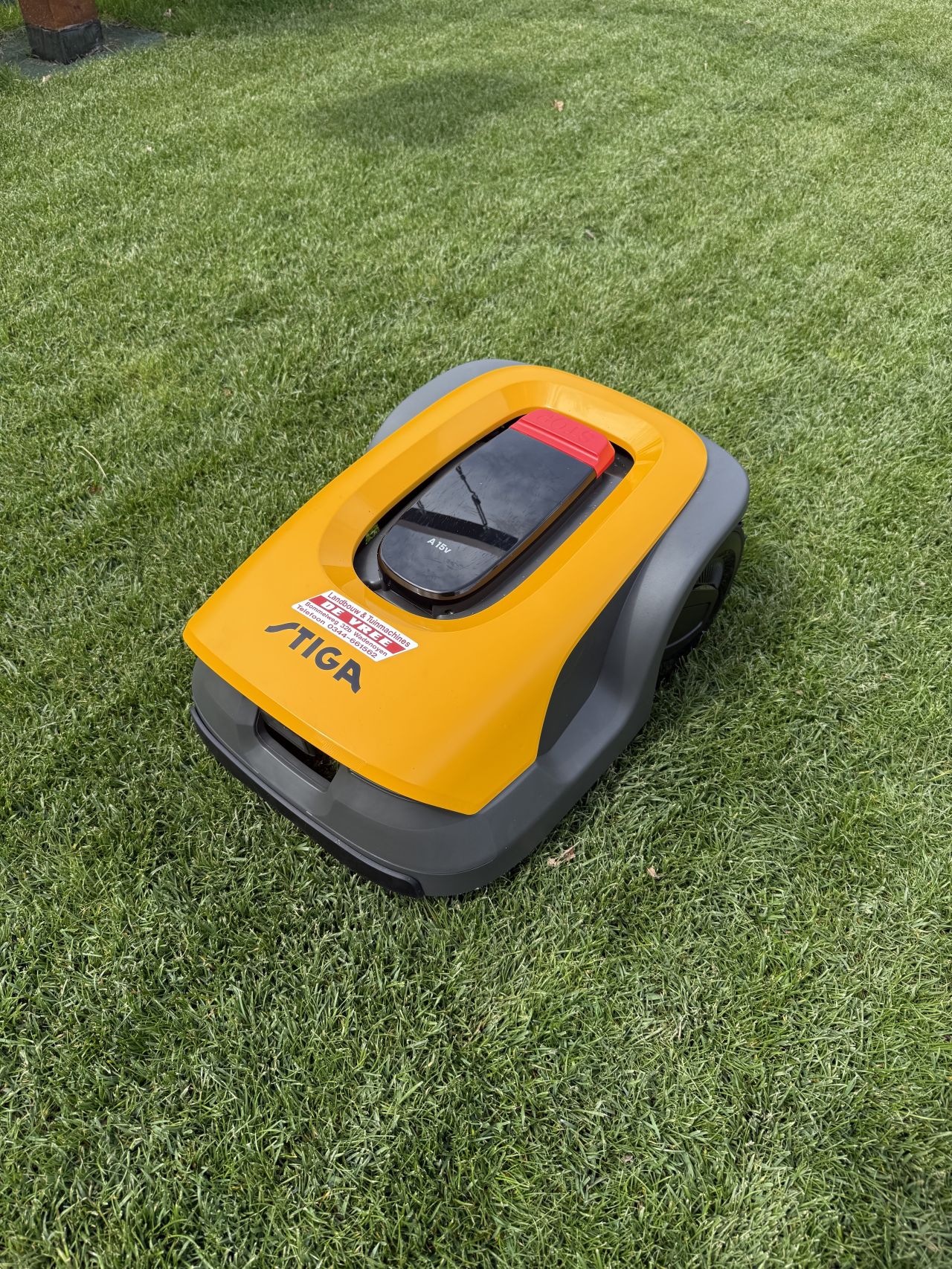 Stiga a15v robotmaaier 1500m2 draadloos actie!