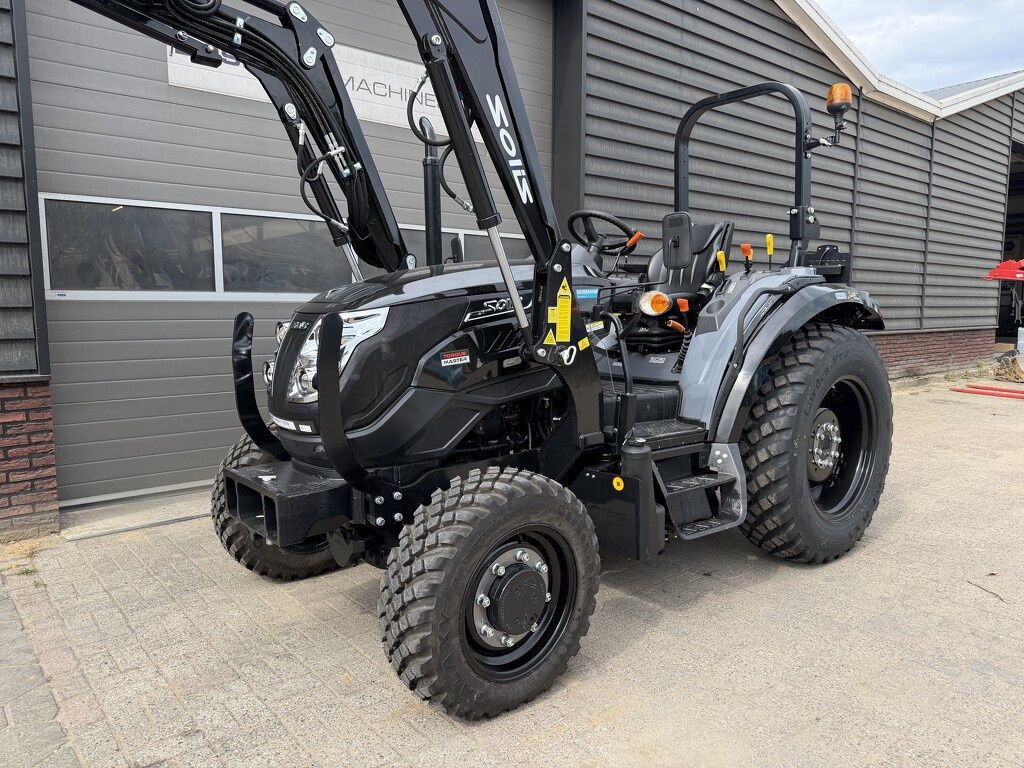Solis S50 shuttle compact tractor NIEUW galaxy banden optie frontlader