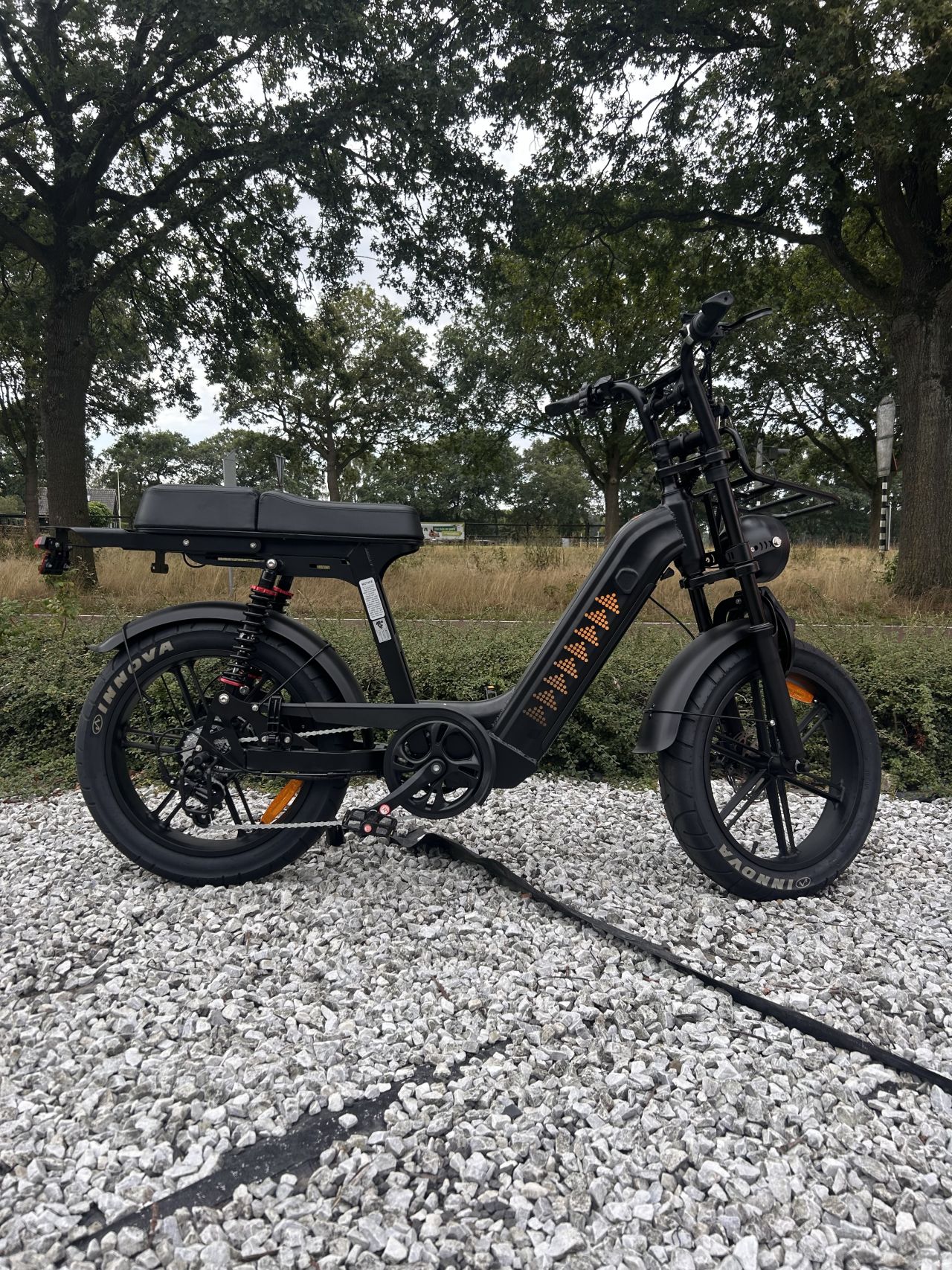 QM D50 Elektrische Fatbike – Zwart – Full Option Ebike Fatbike