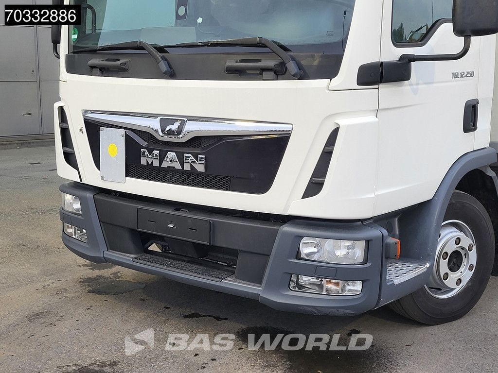 MAN TGL 12.250 4X2 12tonner Thermo King T-1000R 1500kg Ladebordwand Euro 6