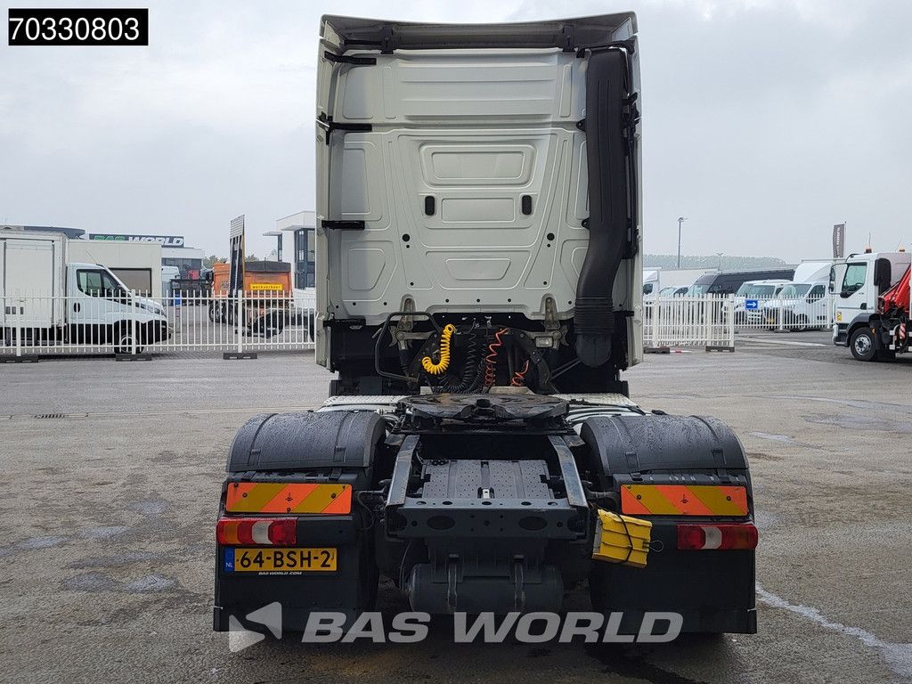 Mercedes Actros 1843 4X2 BigSpace NL-Truck Retarder 2x Tanks