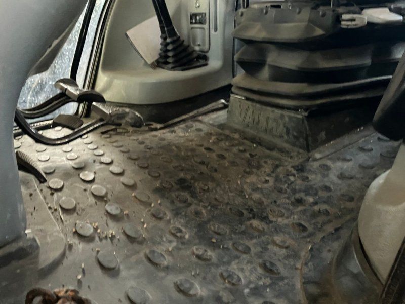 Valtra N101 HITECH-- MEGET FLOT OG VELHOLDT N 101, MED FRONTLÆSSER,
