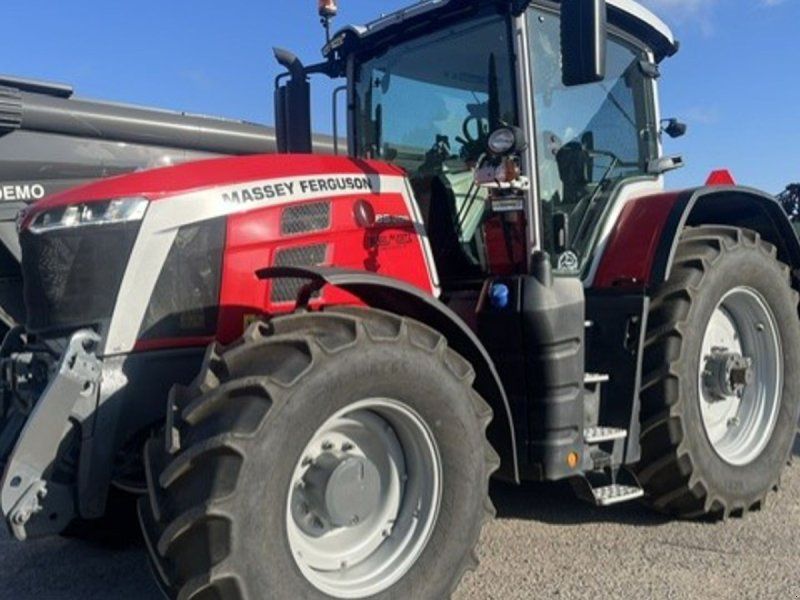 Massey Ferguson 8S205