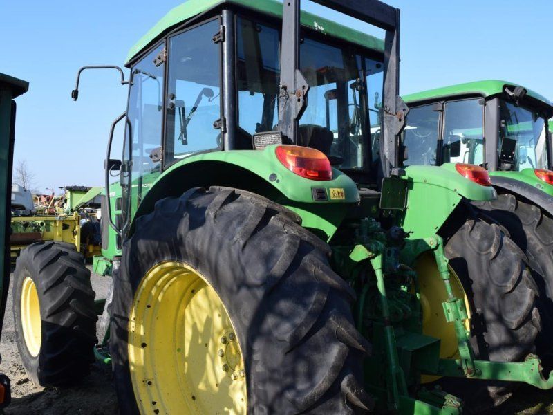 John Deere 6130