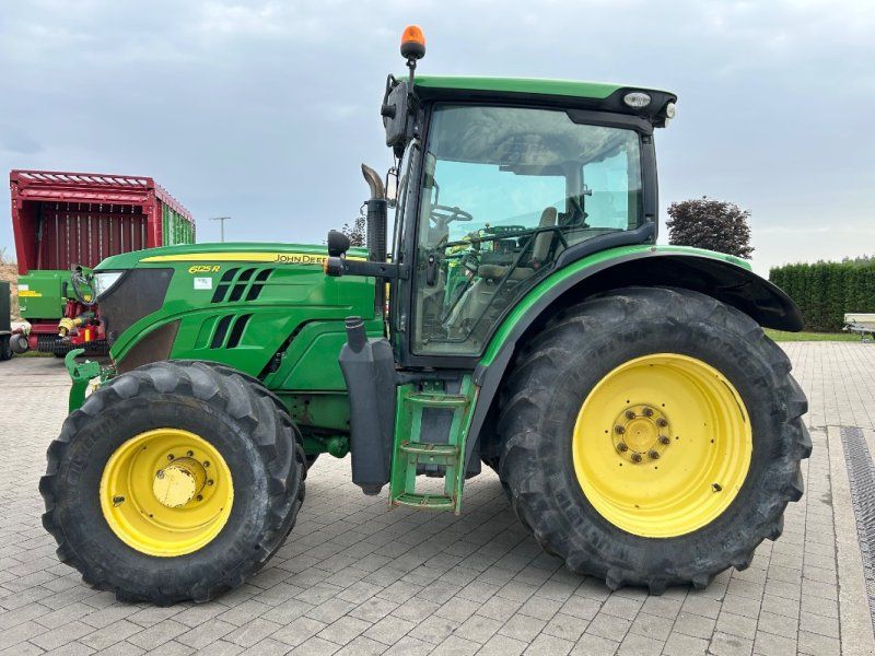 John Deere 6125R