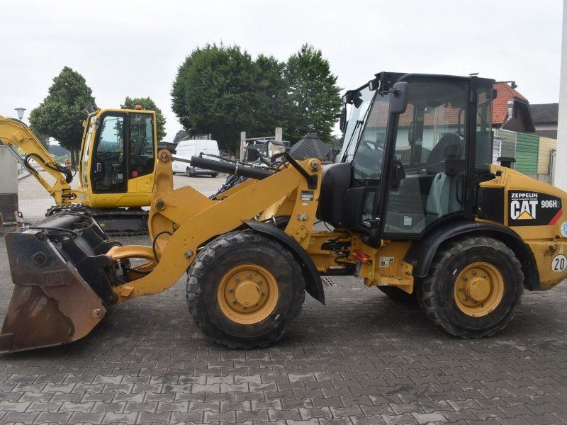Caterpillar 906H² mit Straßenzulassung